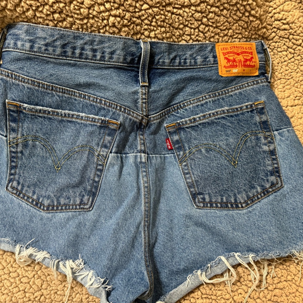 Levi’s two tone denim shorts